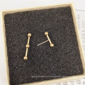 Asimetría Matchstick 925 Sterling Silver Stud Cartilage Earrings